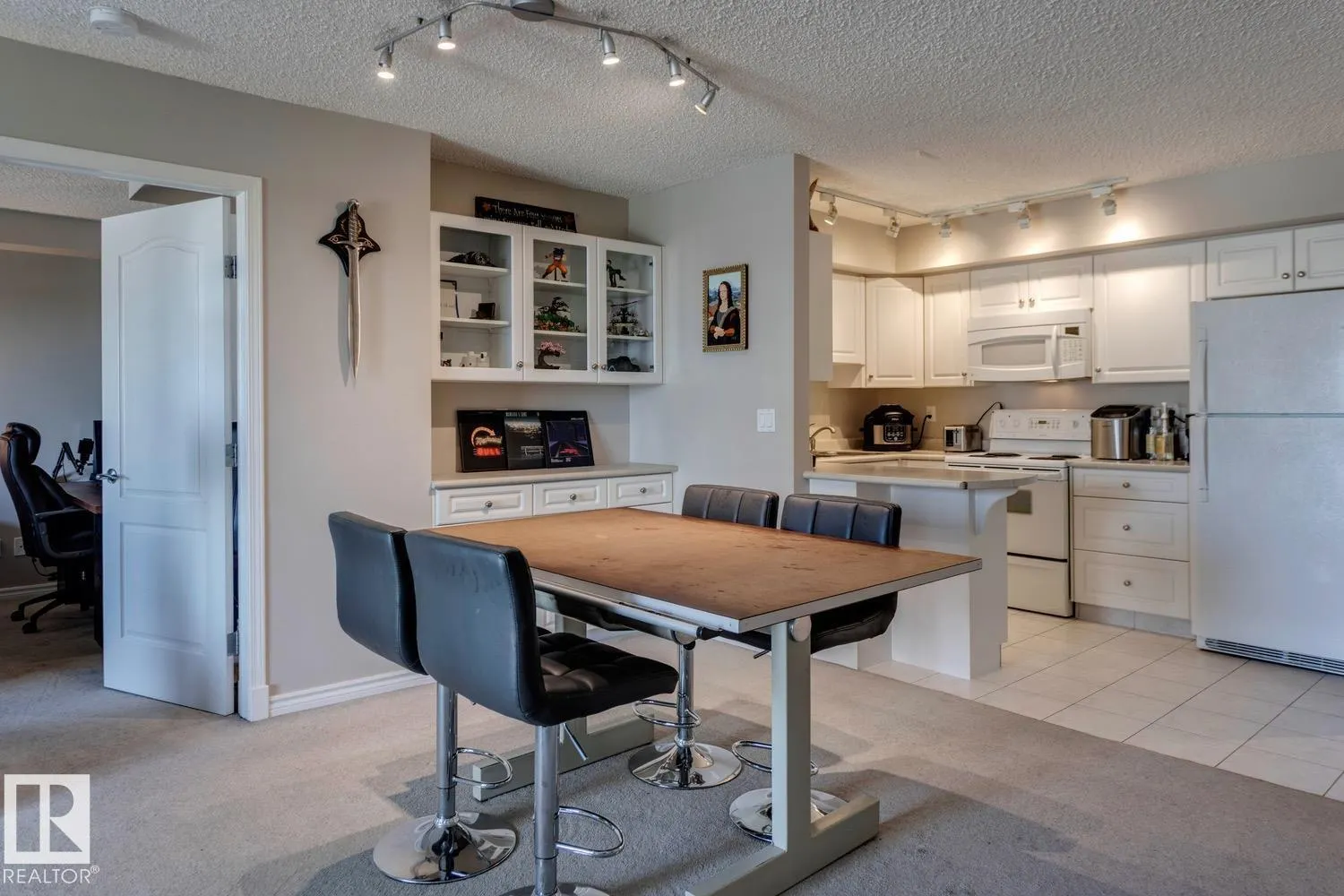 #1004 9741 110 ST NW