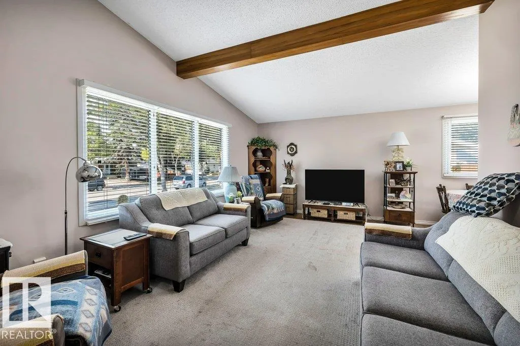 100 AKINS DR