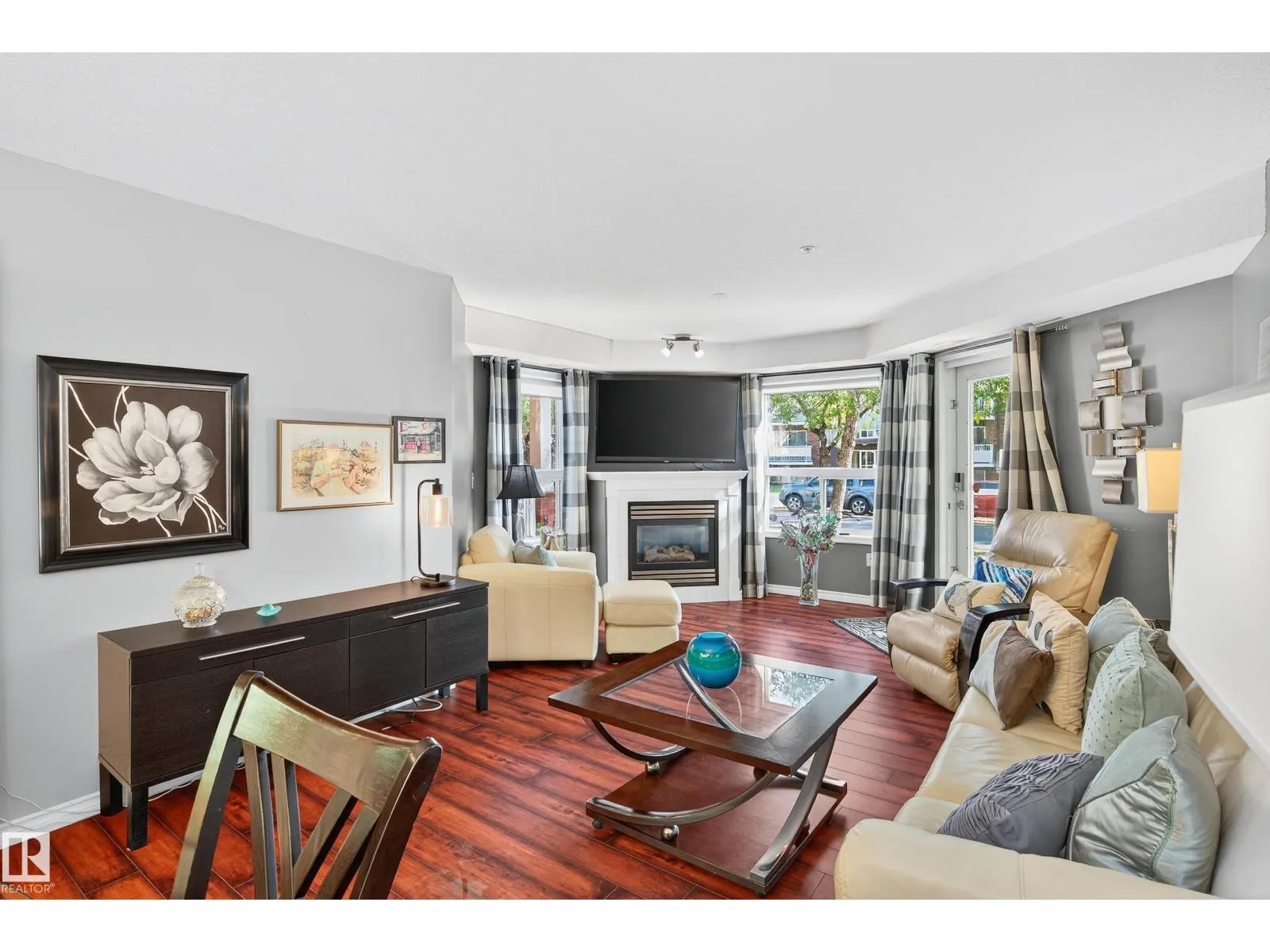 #101 10308 114 ST NW