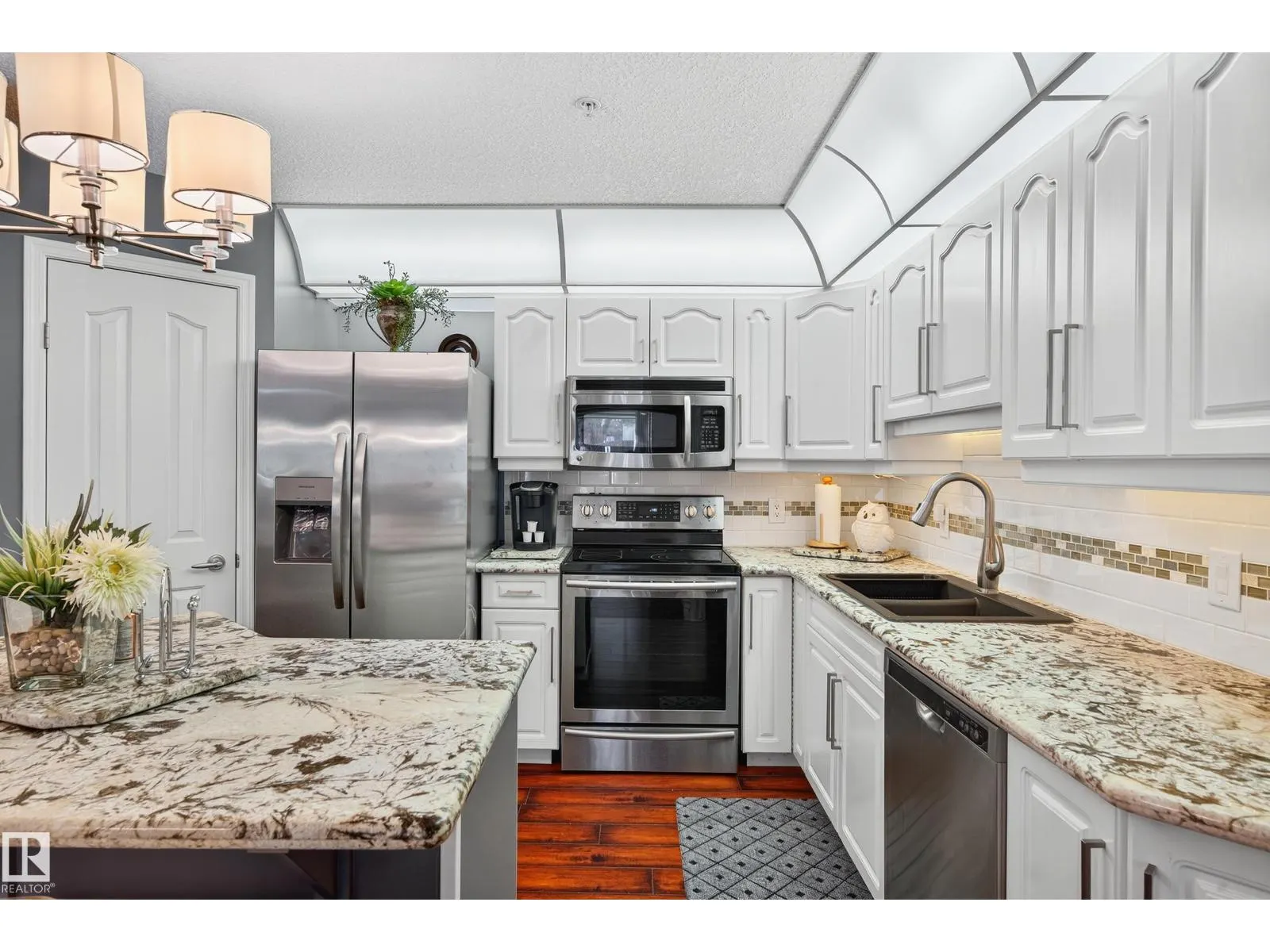 #101 10308 114 ST NW