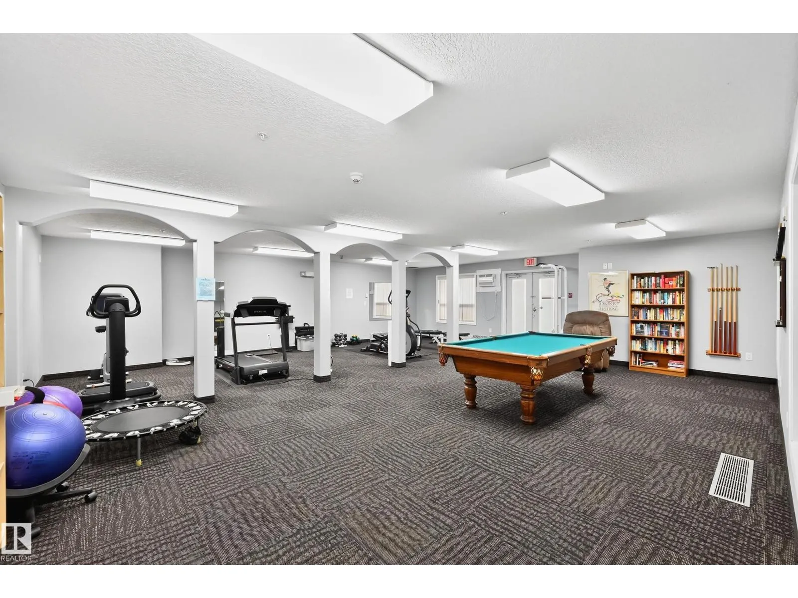 #101 10308 114 ST NW
