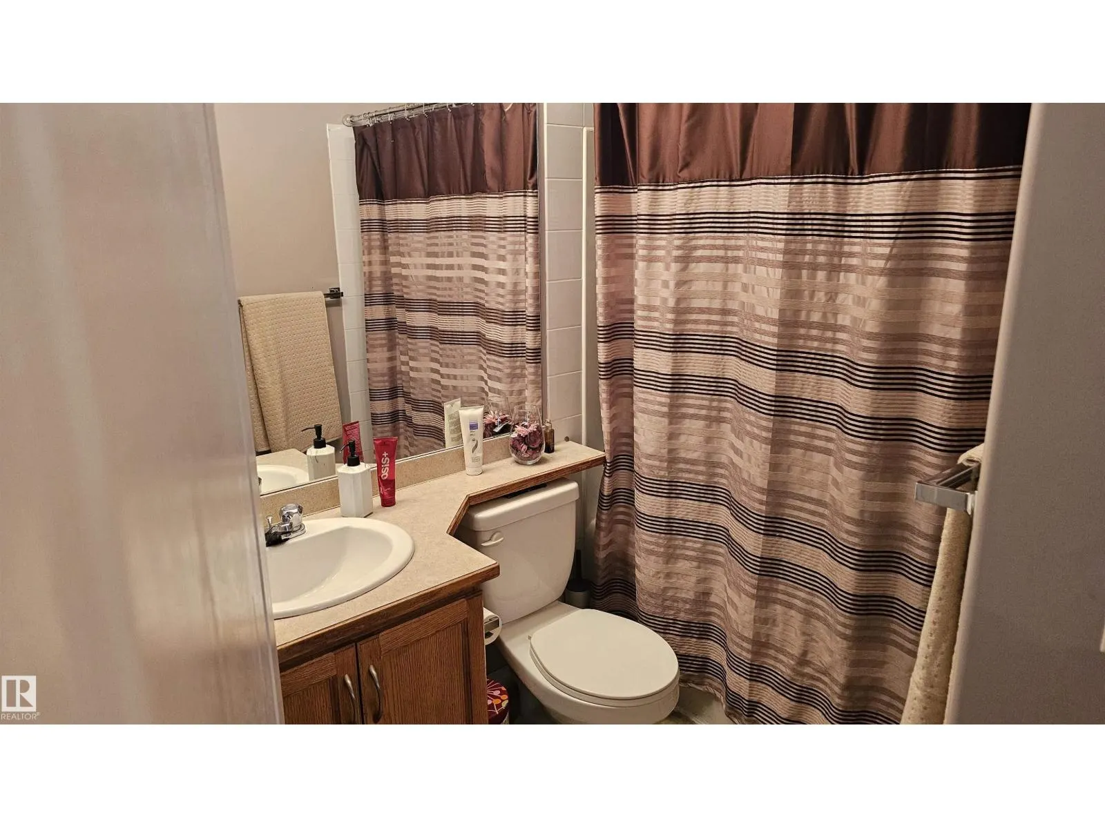 #301 9525 162 AV NW