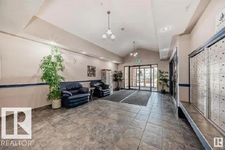 #301 9525 162 AV NW