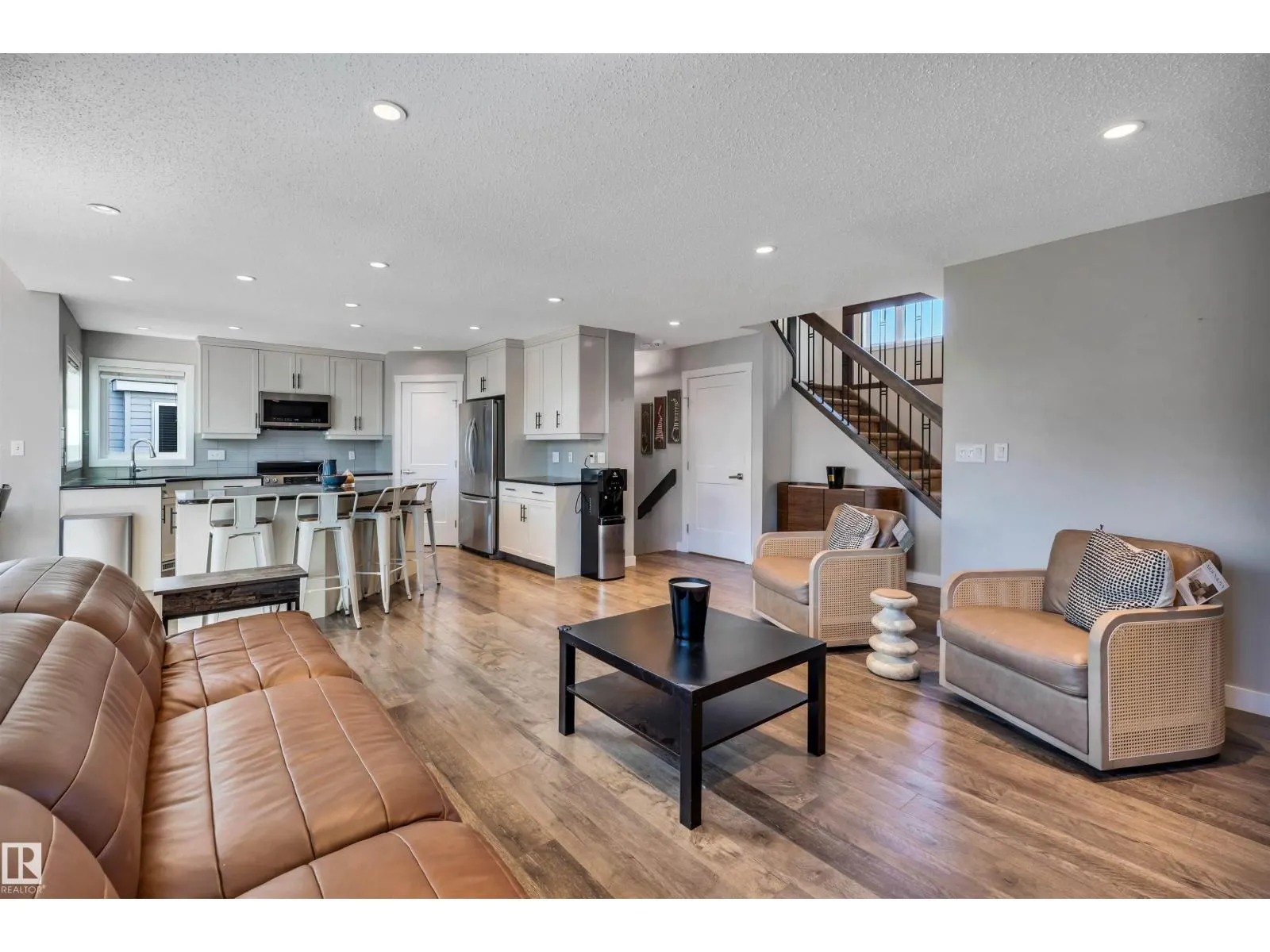 13 DUROCHER ST