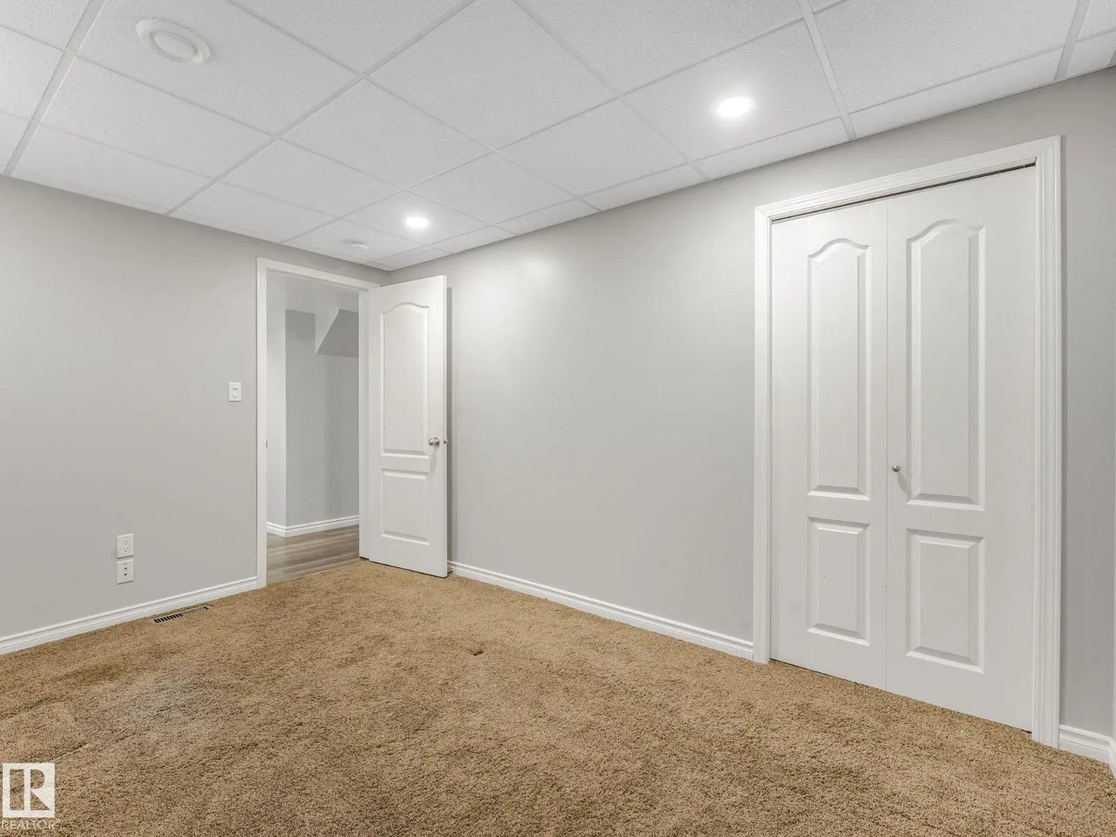 337 COWAN CR
