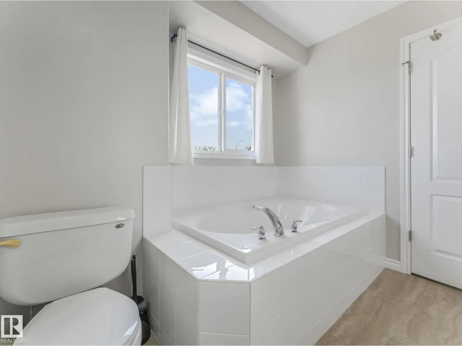 337 COWAN CR