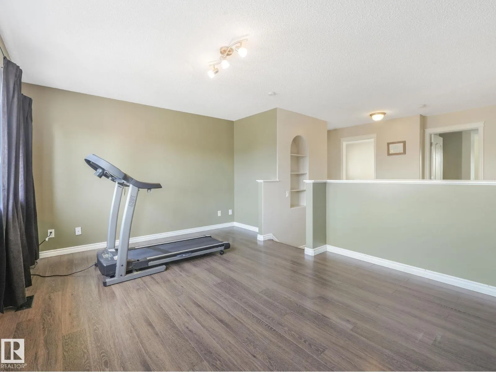 337 COWAN CR
