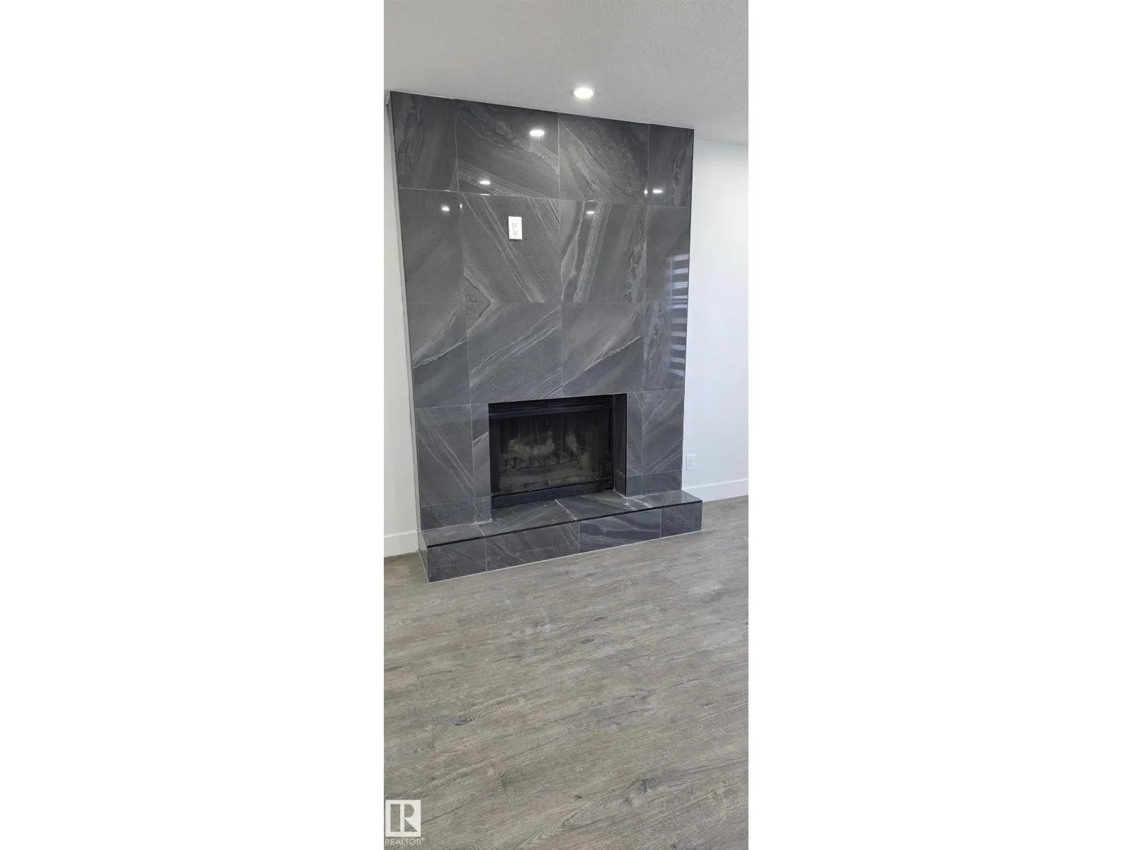 18927 95A AV NW