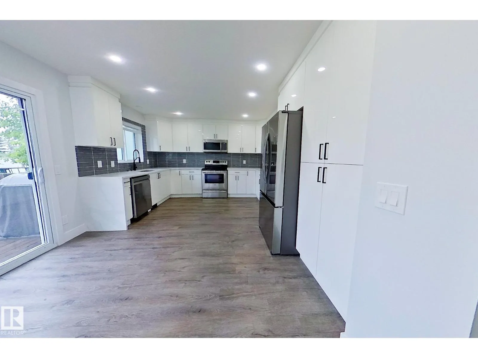 18927 95A AV NW