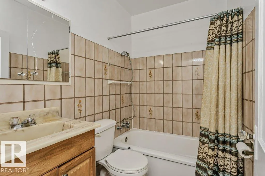 11248 85 ST NW