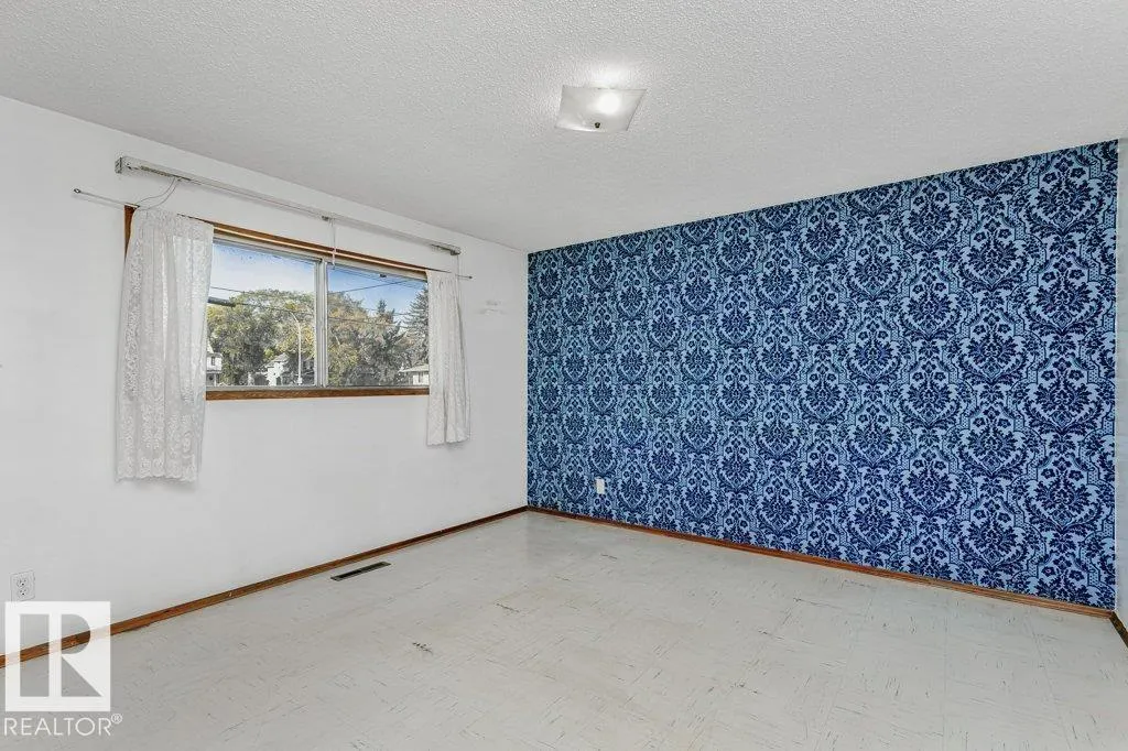 11248 85 ST NW