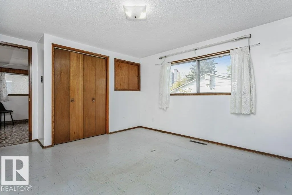 11248 85 ST NW