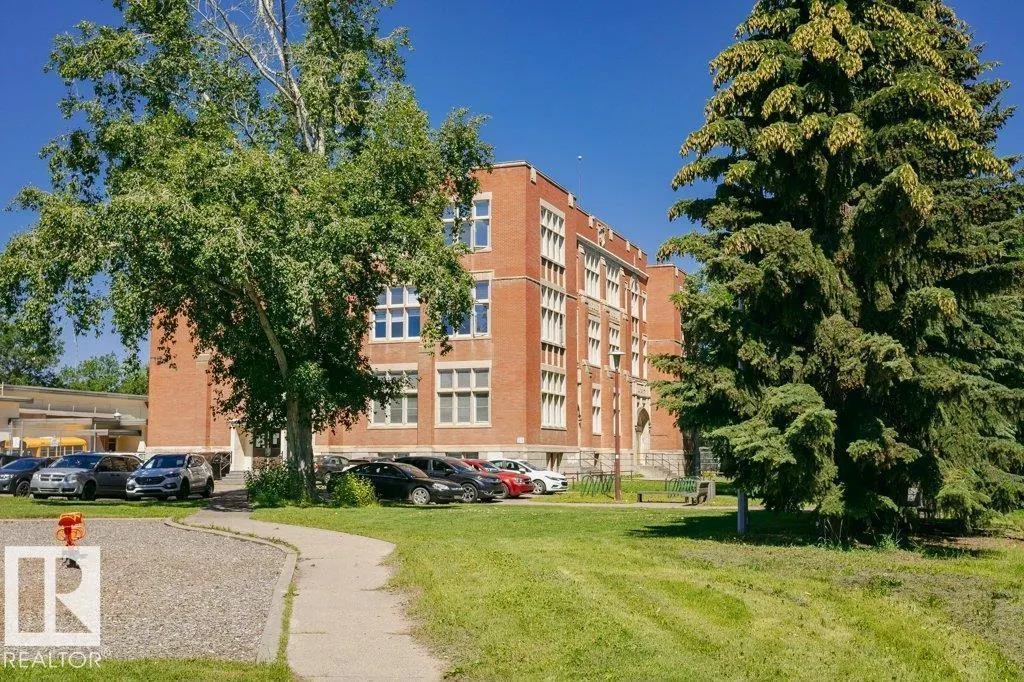 11248 85 ST NW