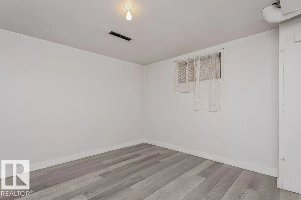 11248 85 ST NW