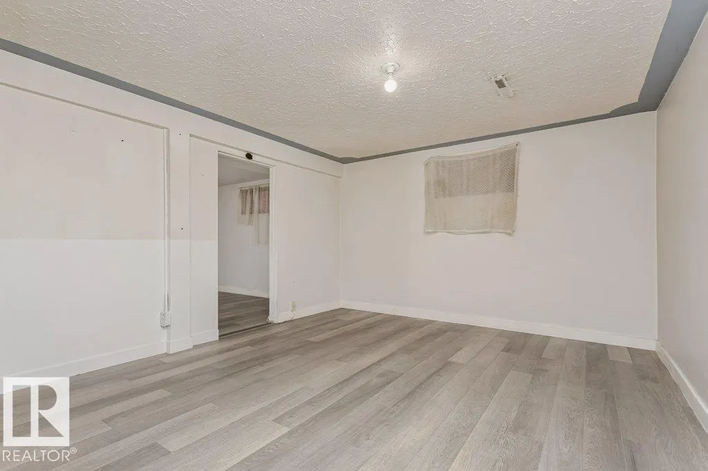 11248 85 ST NW