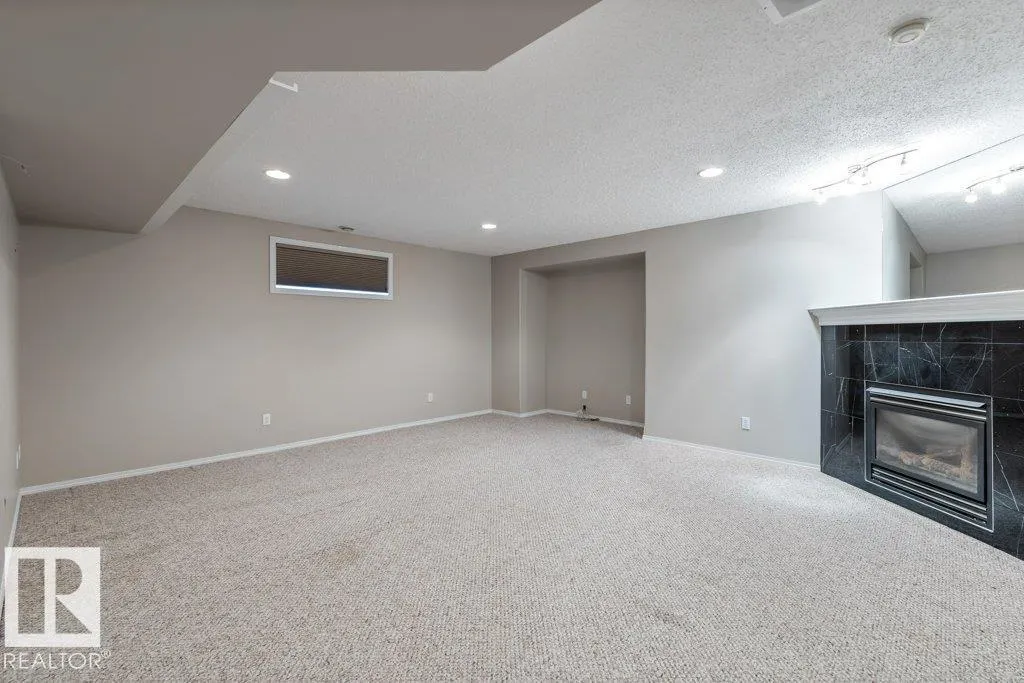 97 DUNFIELD CR