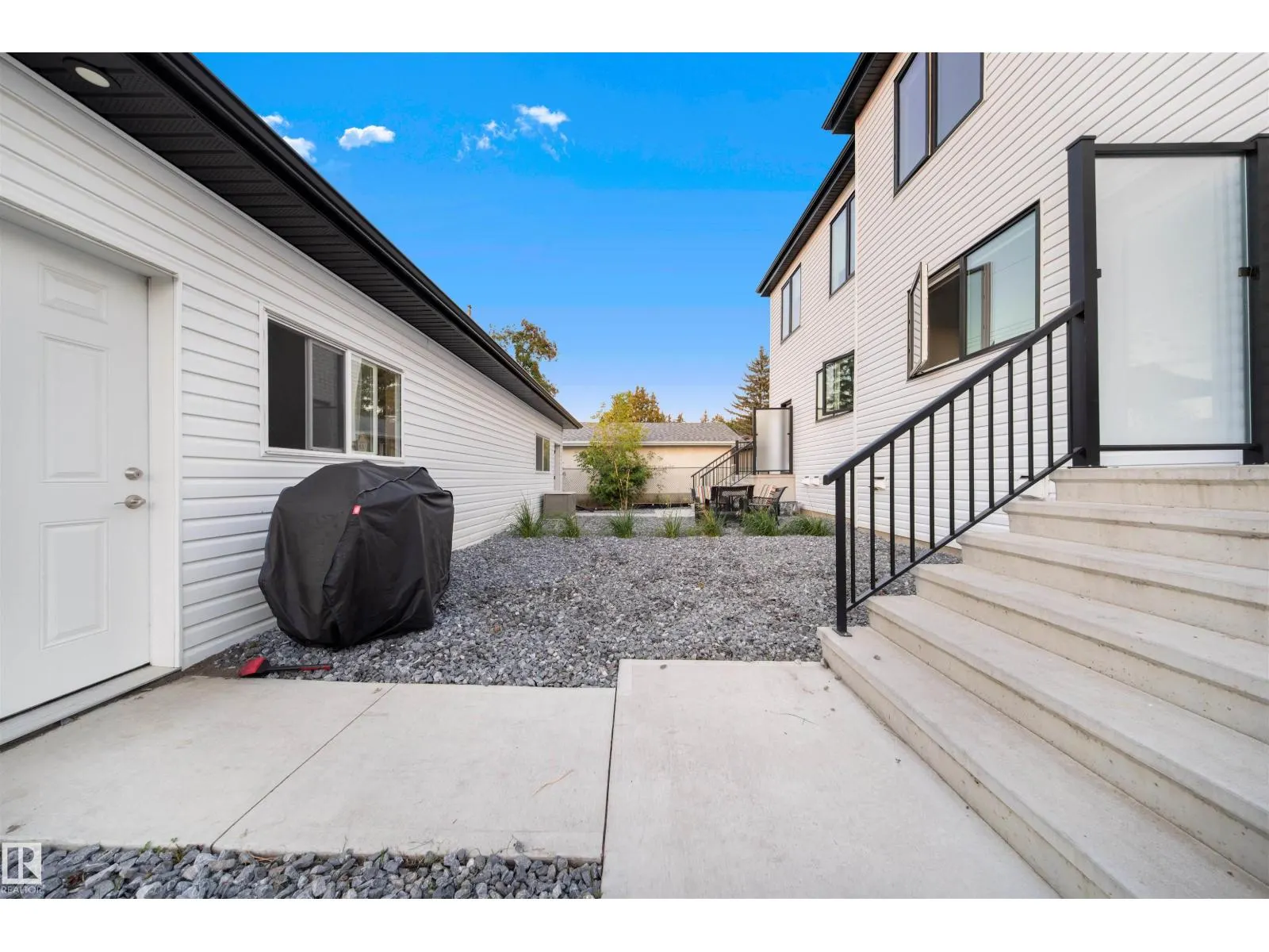 11204 & 11206 55 AV NW
