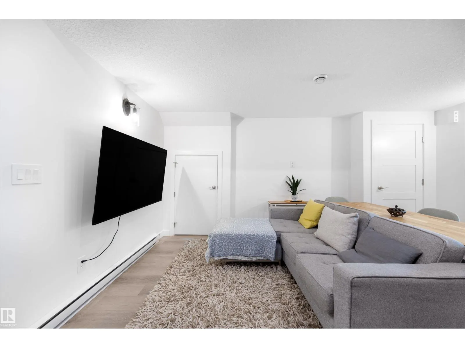11204 & 11206 55 AV NW