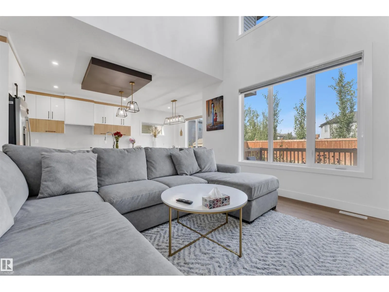 445 ROBERTS CR