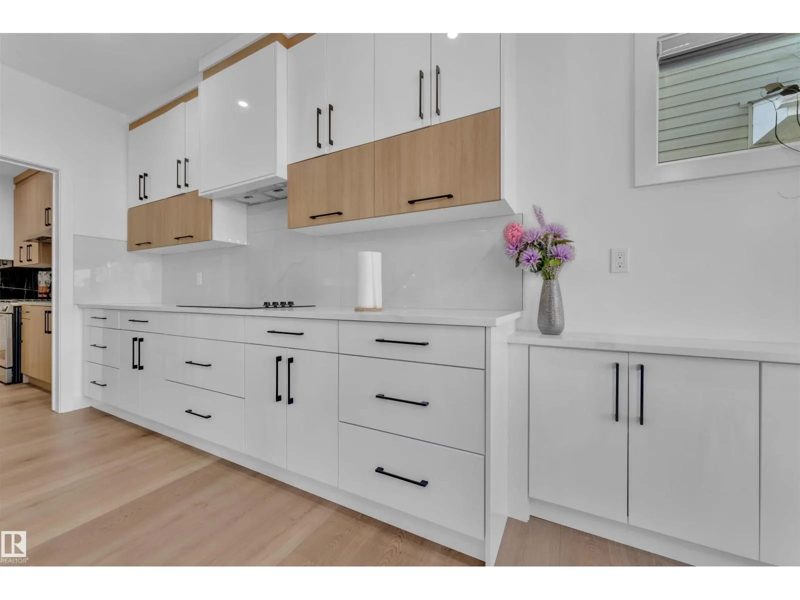 445 ROBERTS CR