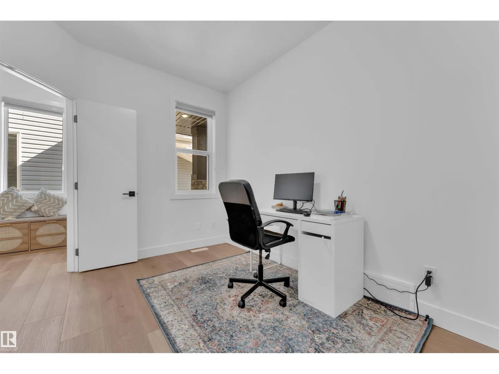 445 ROBERTS CR