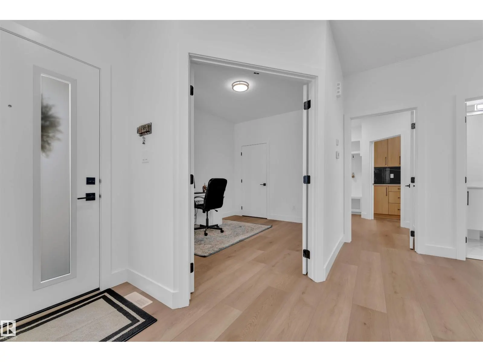 445 ROBERTS CR