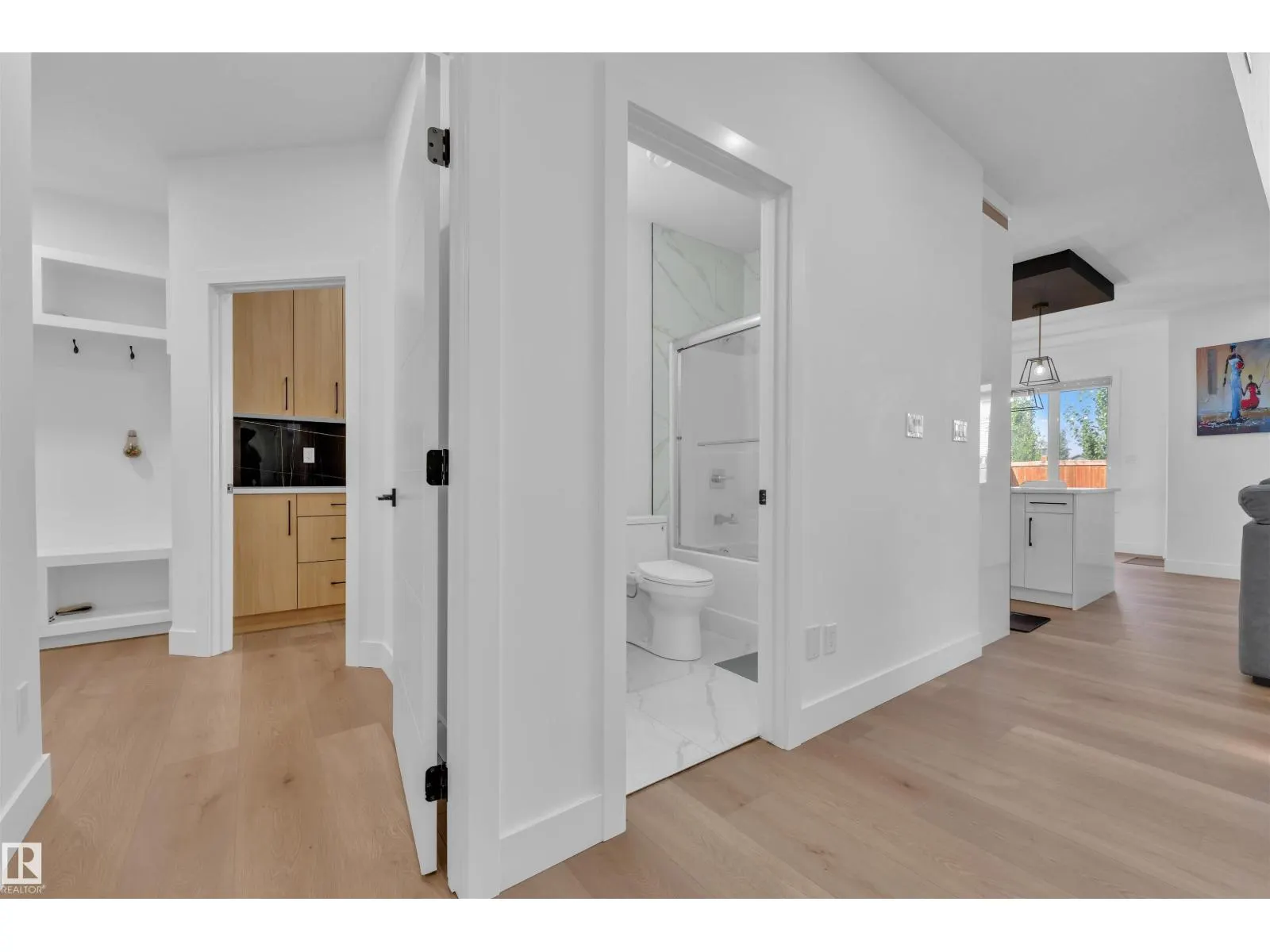 445 ROBERTS CR