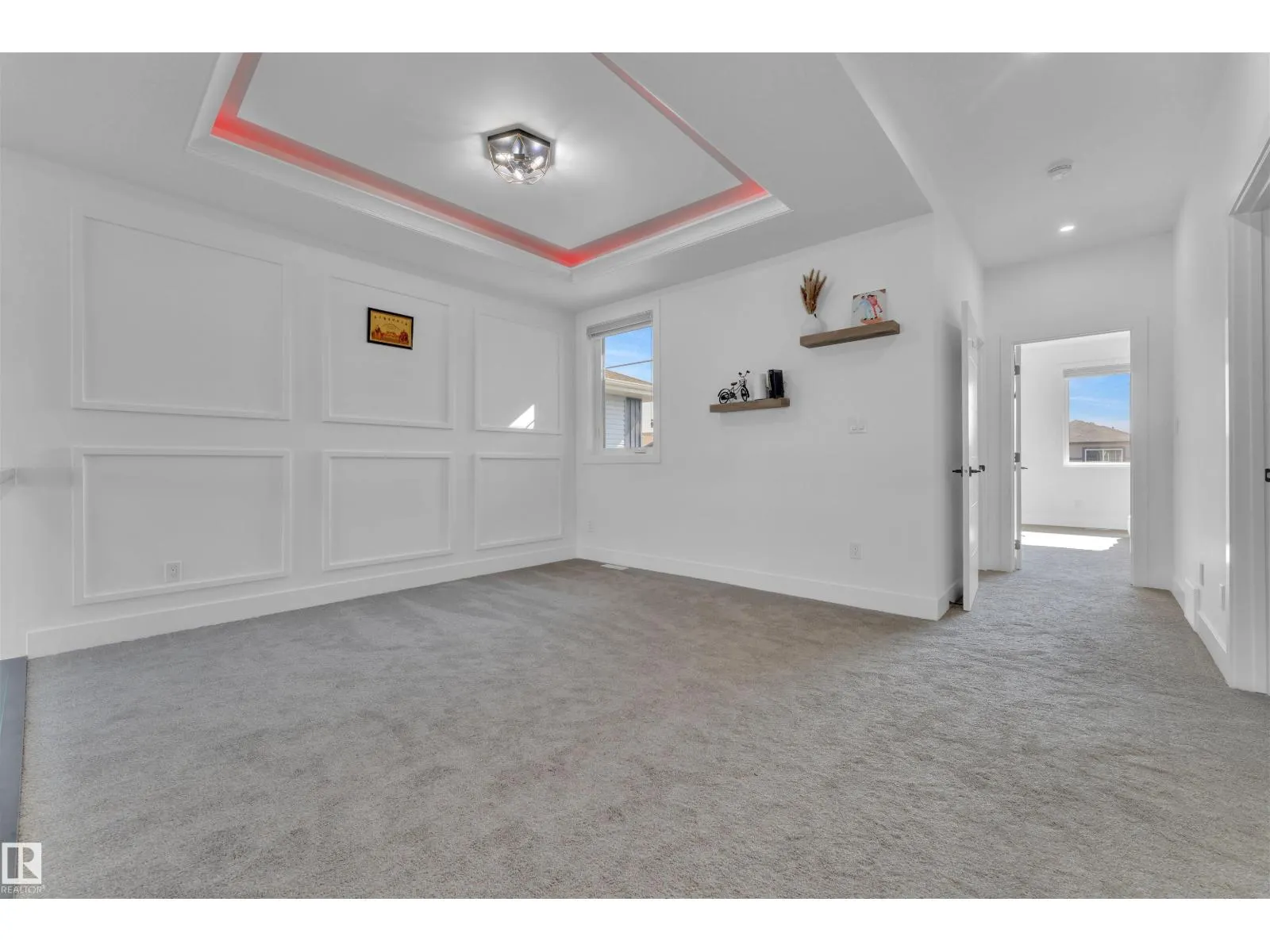 445 ROBERTS CR