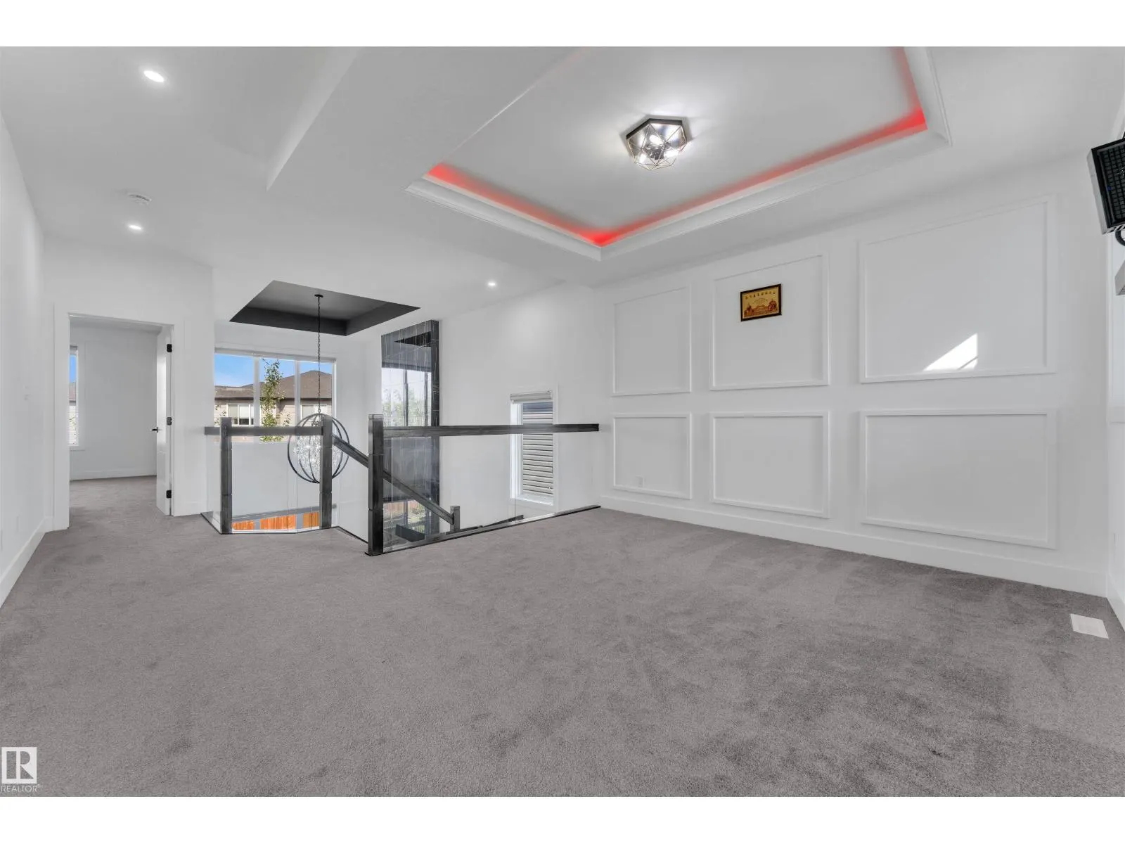 445 ROBERTS CR