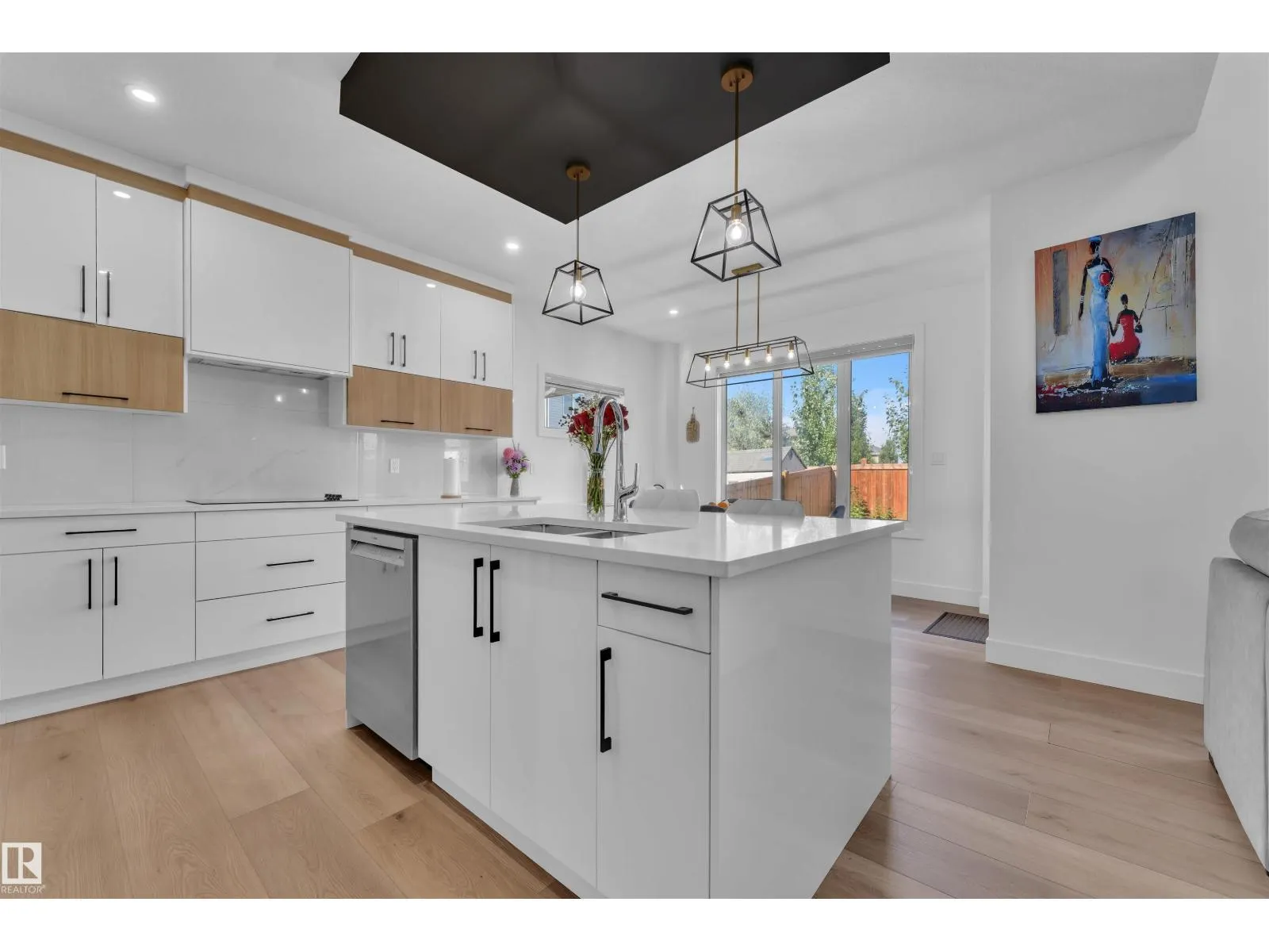 445 ROBERTS CR
