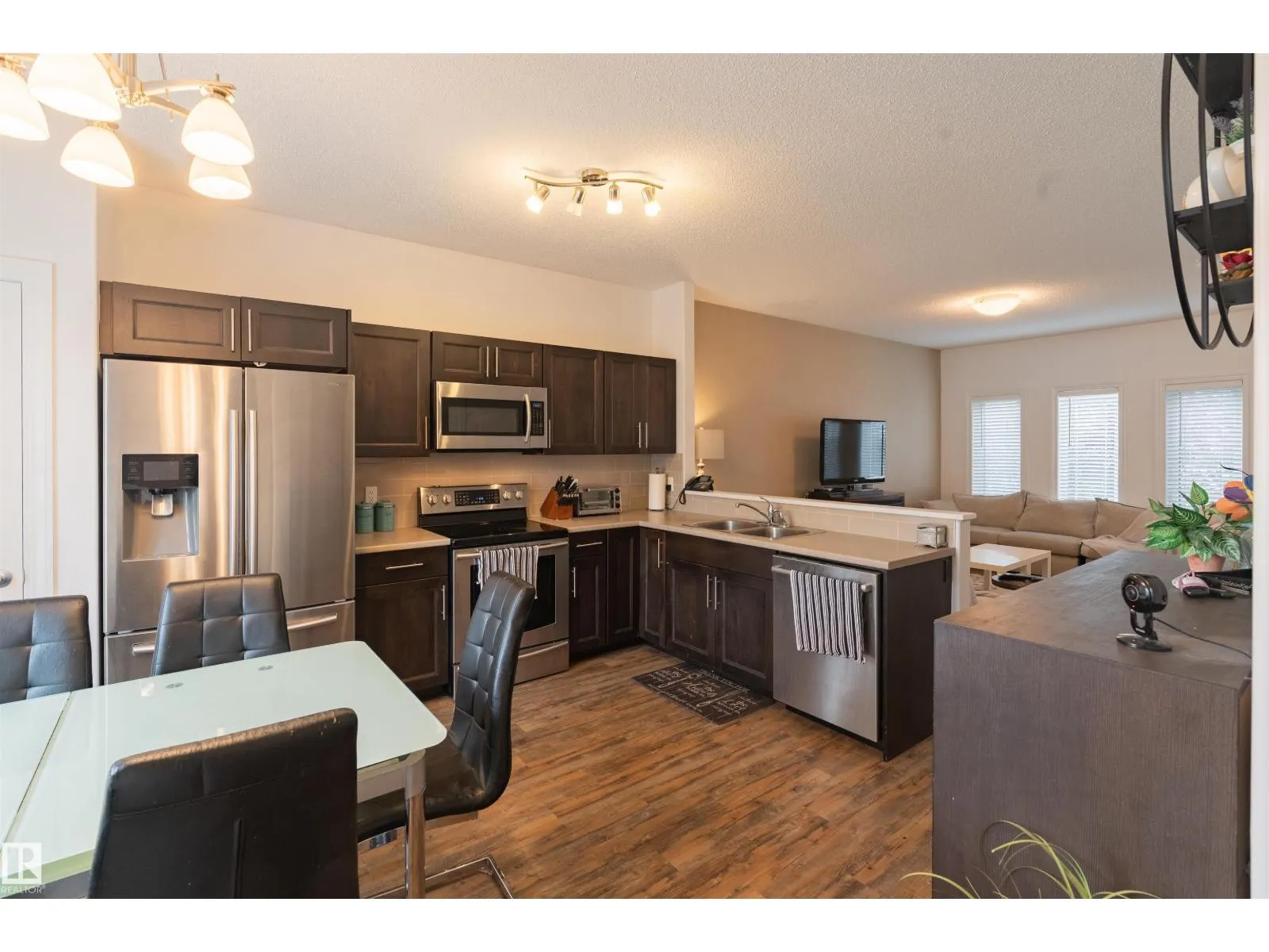 16728 120 ST NW