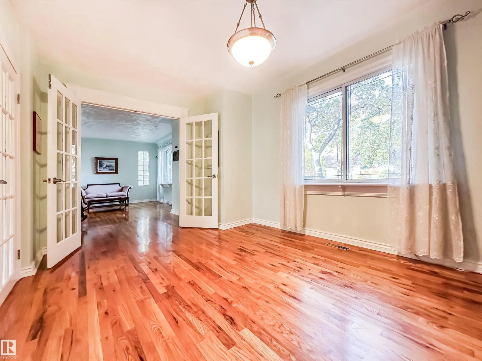 11133 57 ST NW