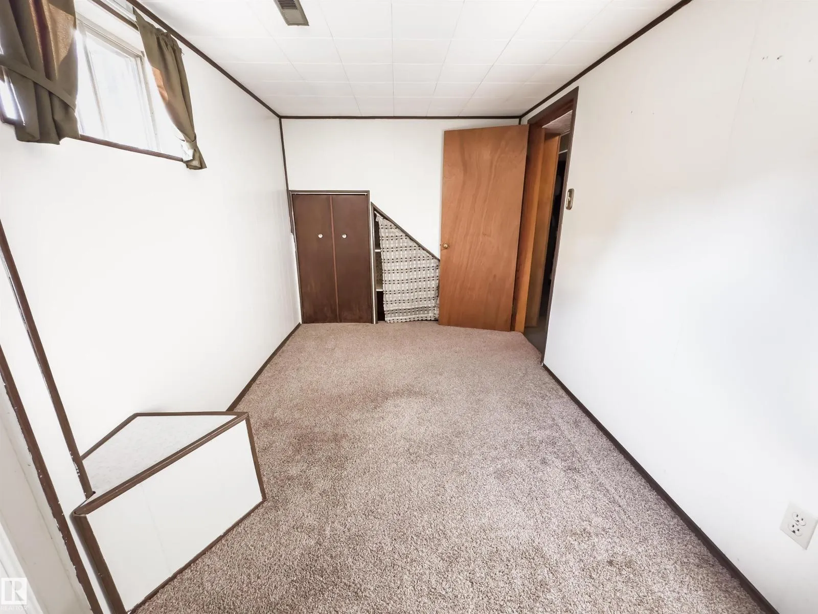 11133 57 ST NW