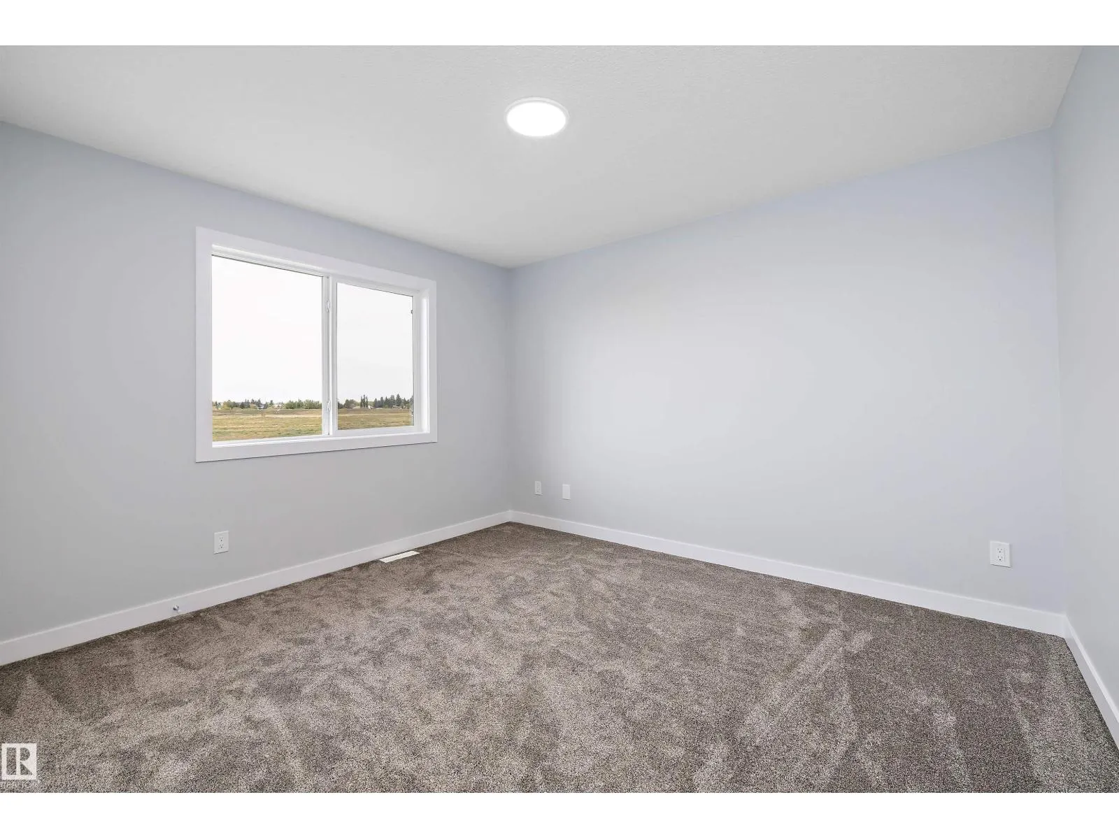 10214 92A AV
