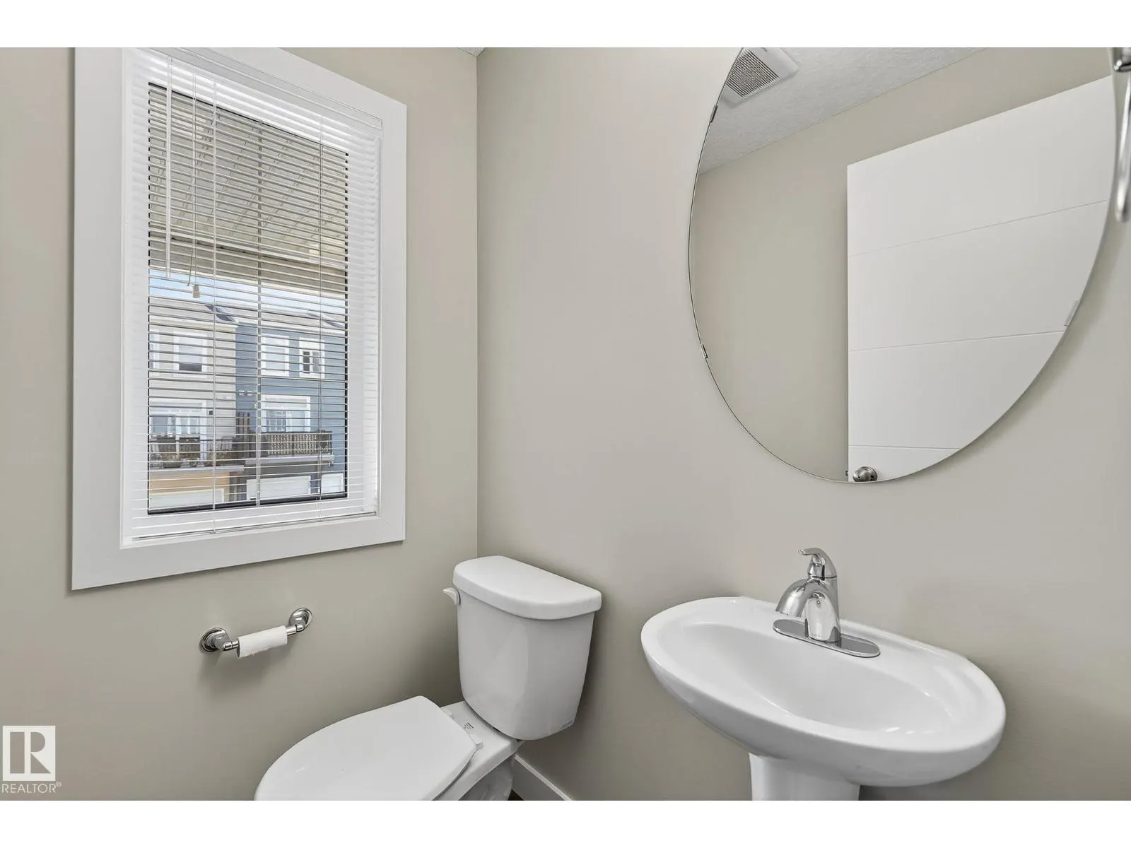 #12 600 BELLEROSE DR