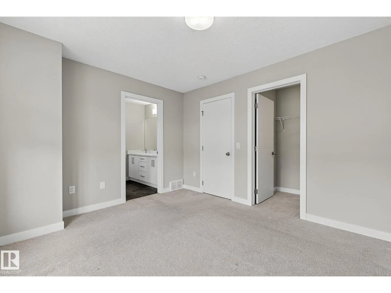 #12 600 BELLEROSE DR