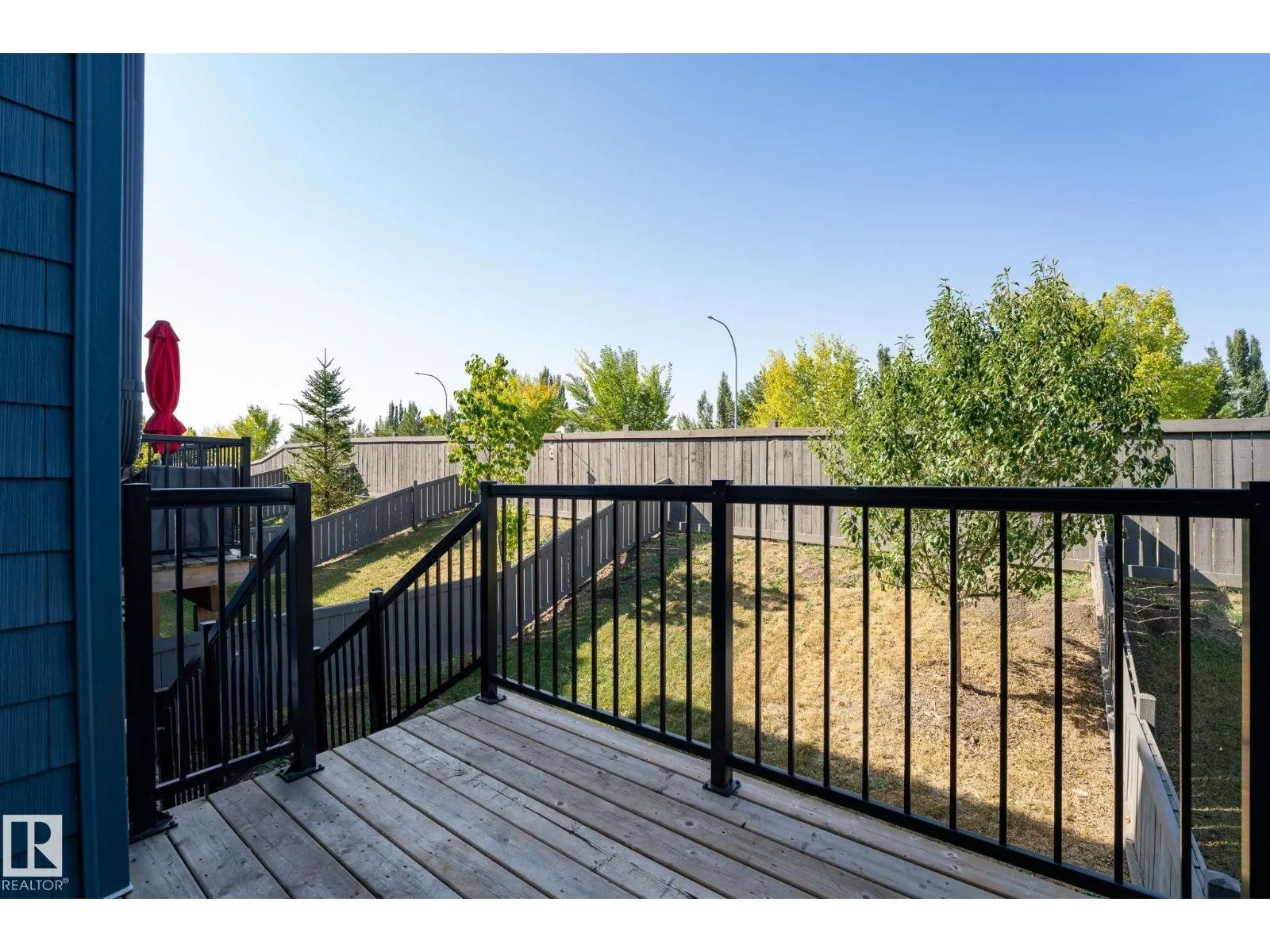 #12 600 BELLEROSE DR