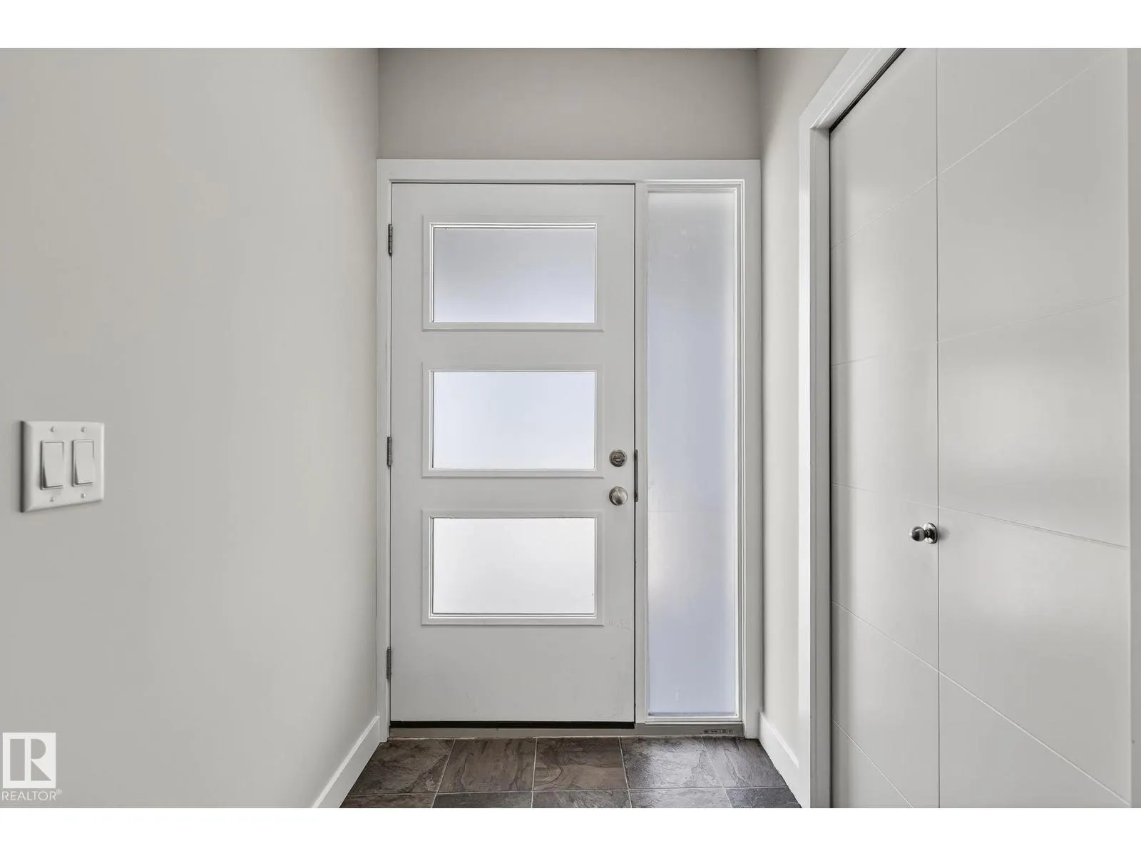 #12 600 BELLEROSE DR