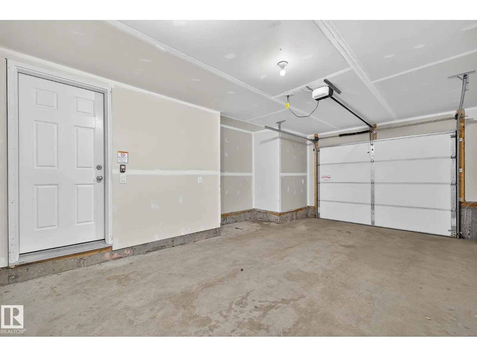 #12 600 BELLEROSE DR
