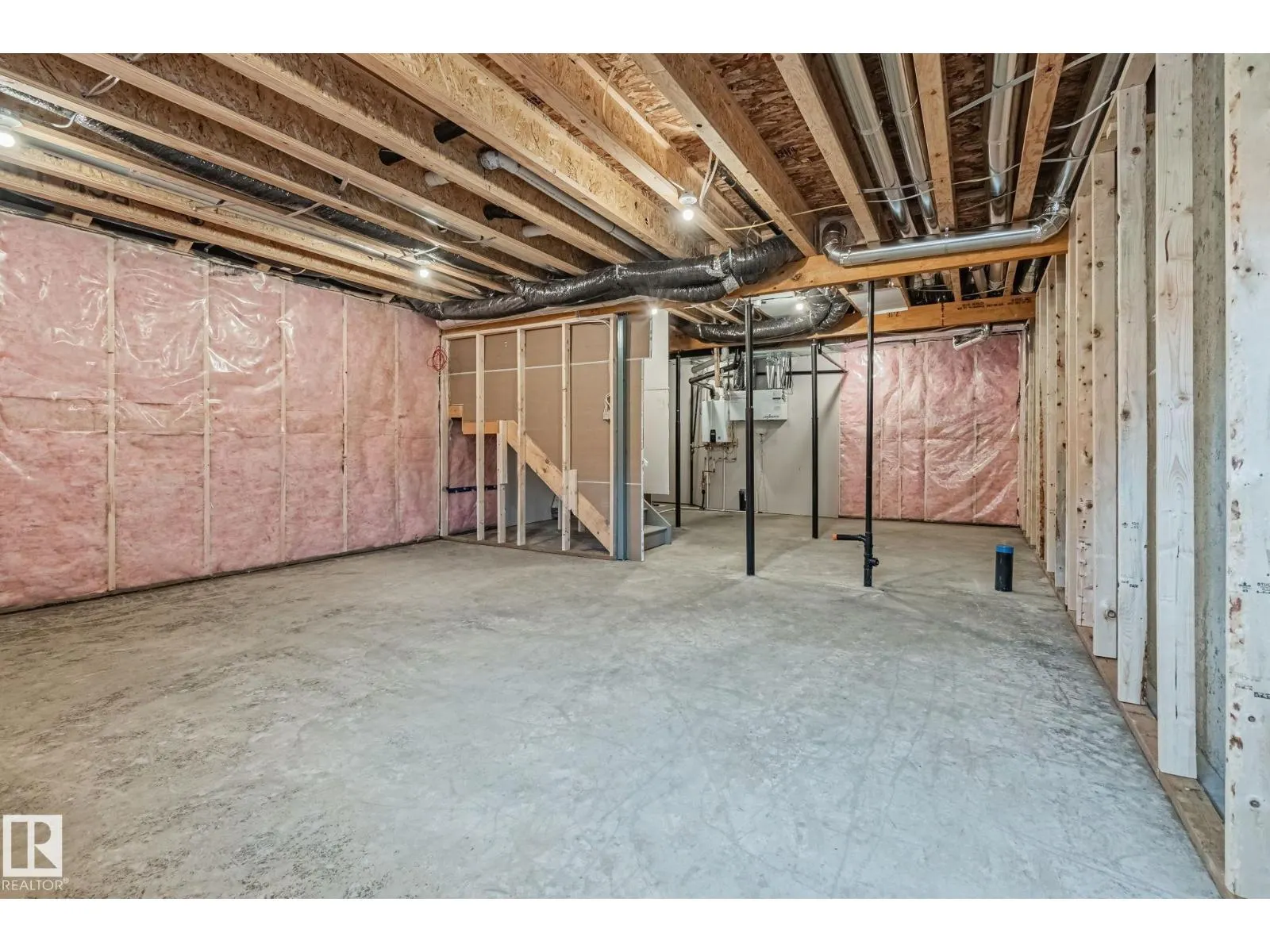 104 Royal ST
