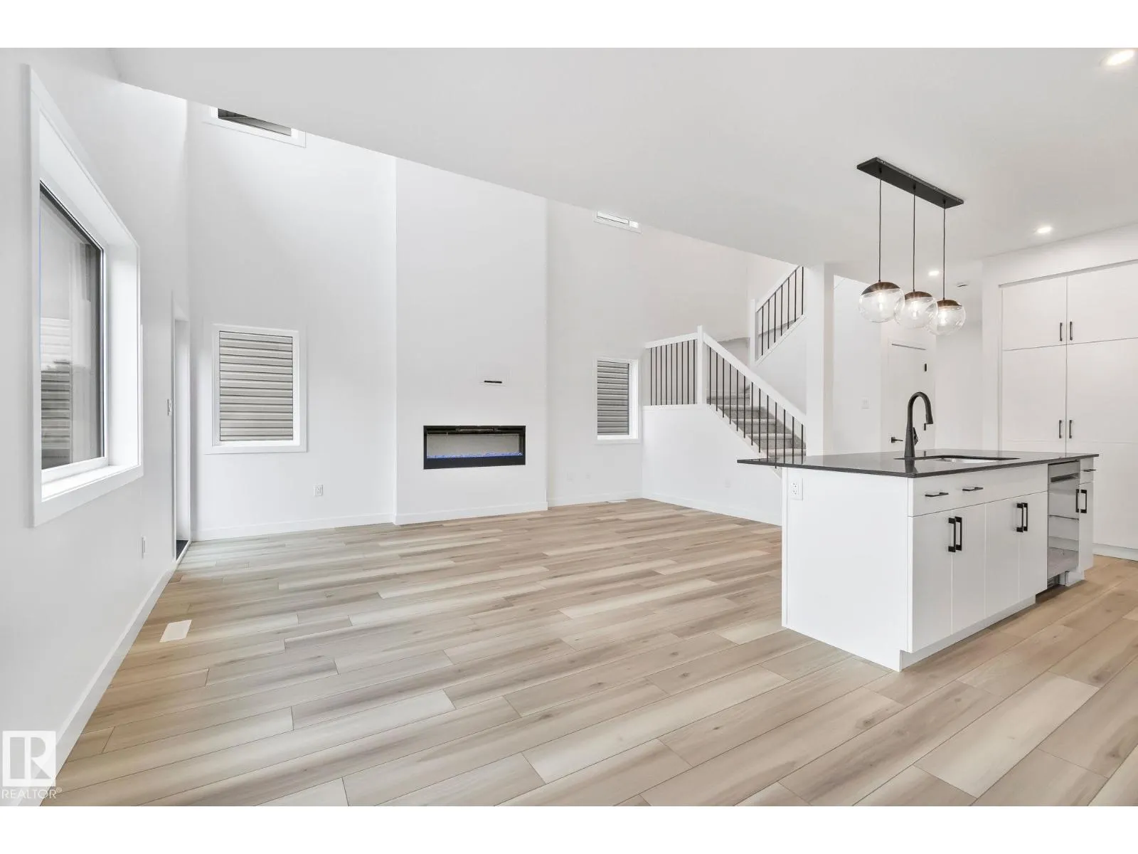 104 Royal ST