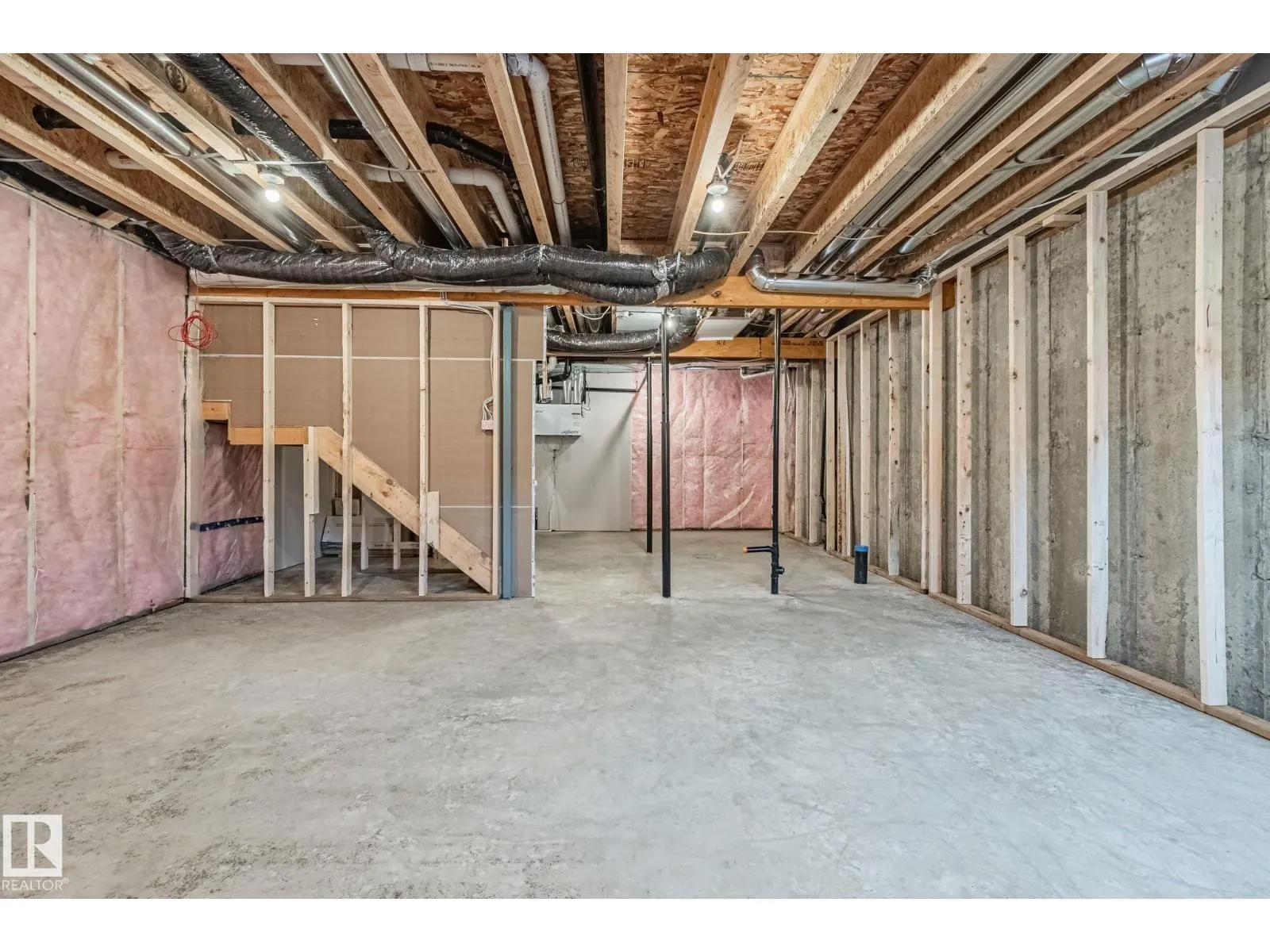 104 Royal ST