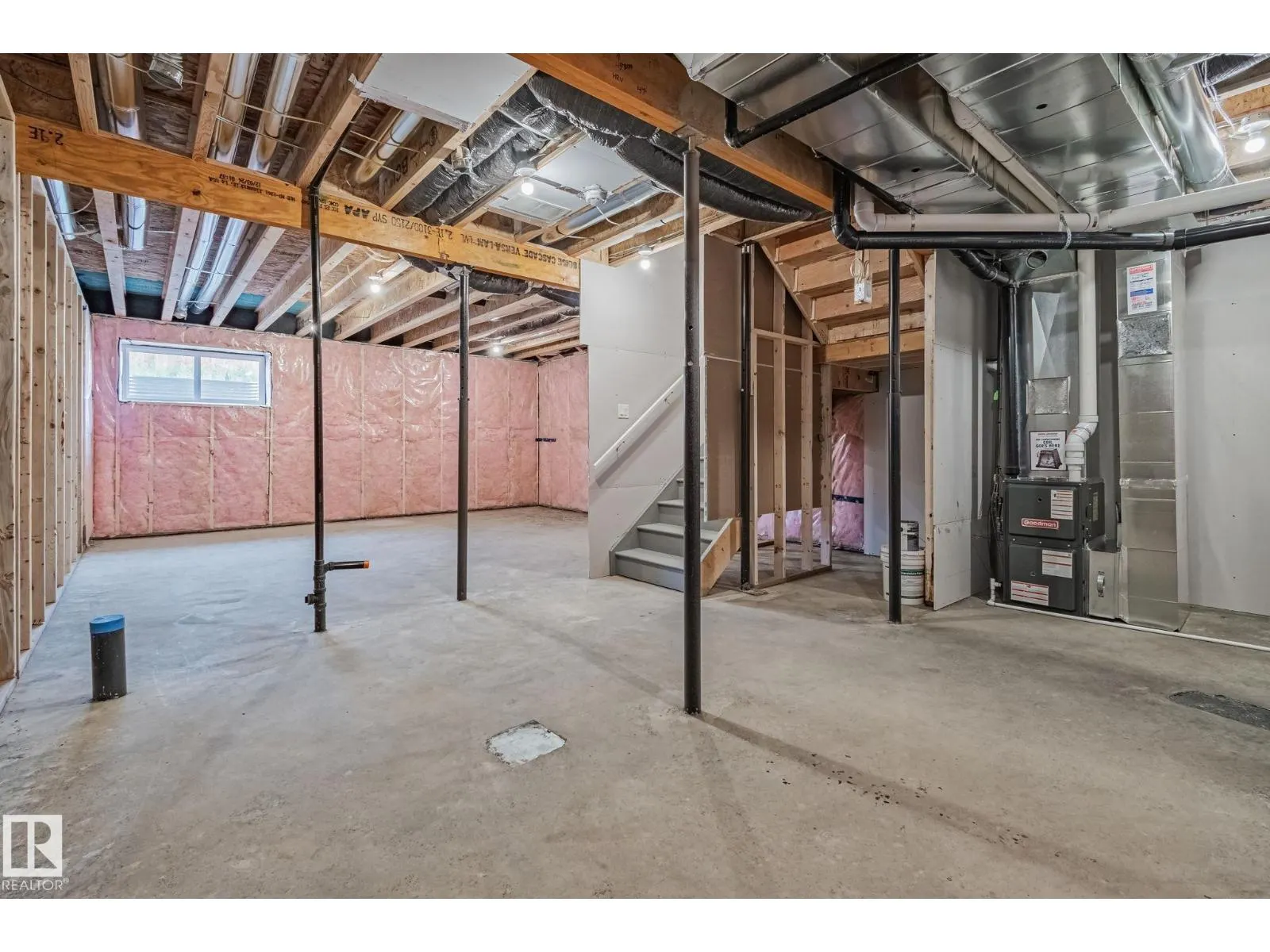104 Royal ST