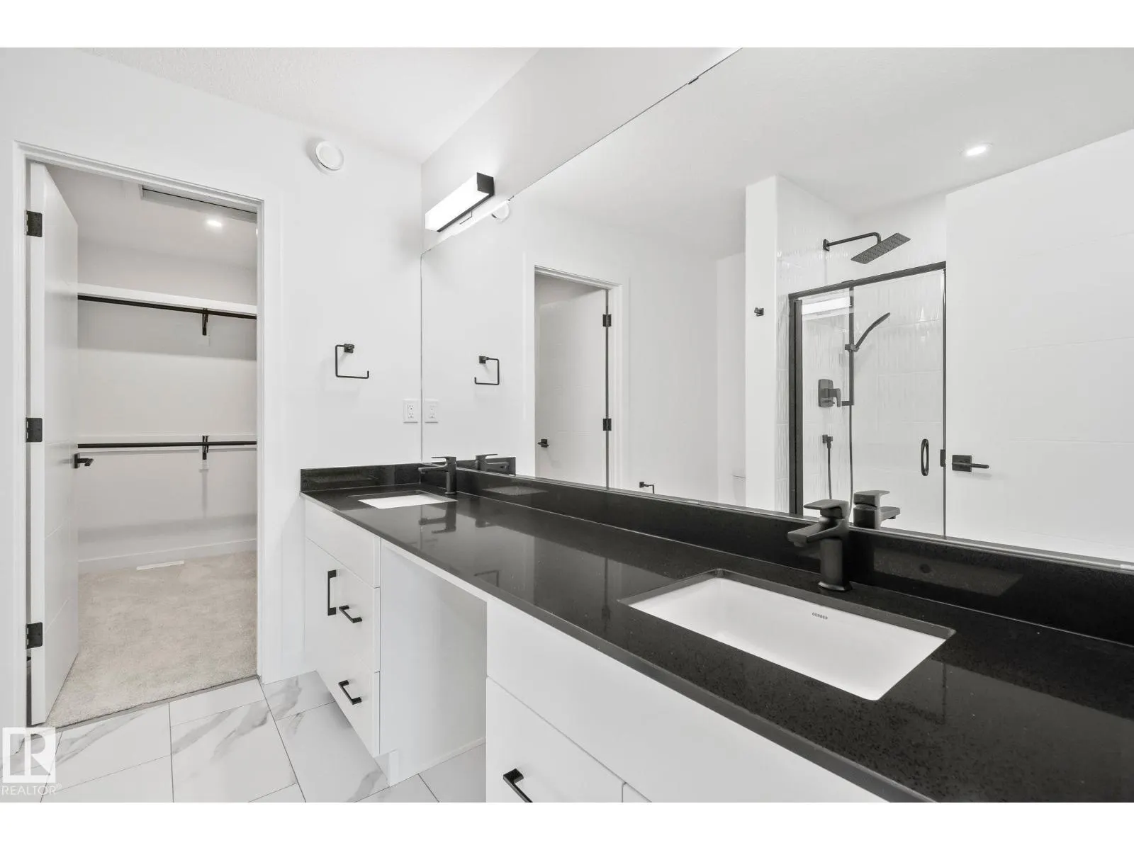 104 Royal ST
