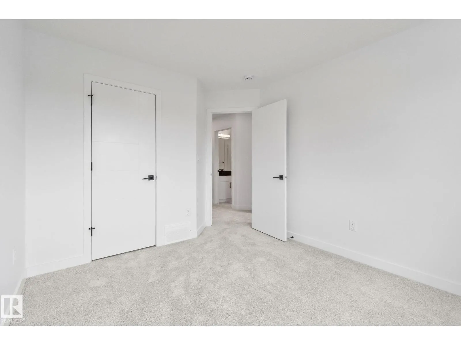 104 Royal ST