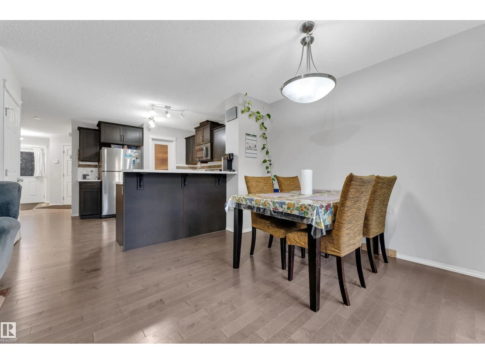 2810 15 ST NW
