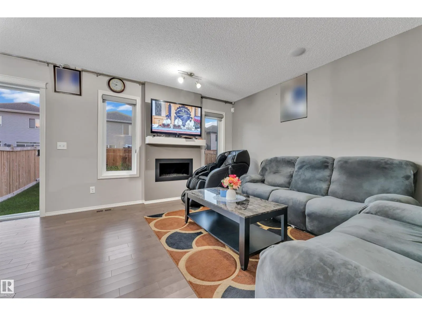 2810 15 ST NW