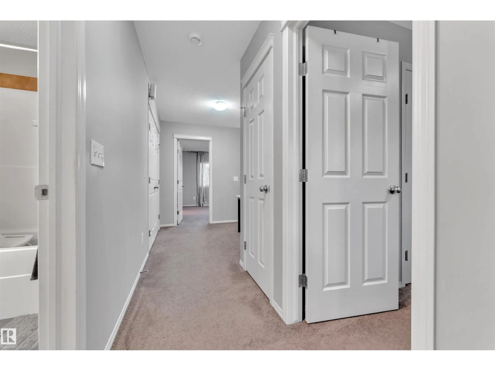 2810 15 ST NW
