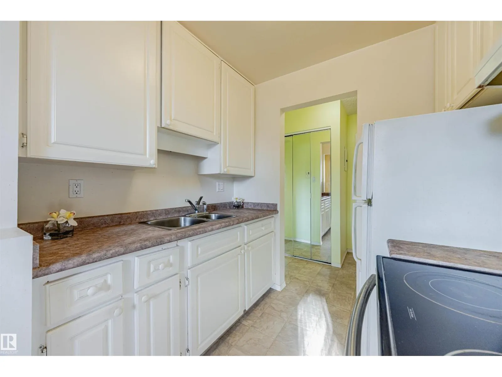 #104 11445 41 AV NW