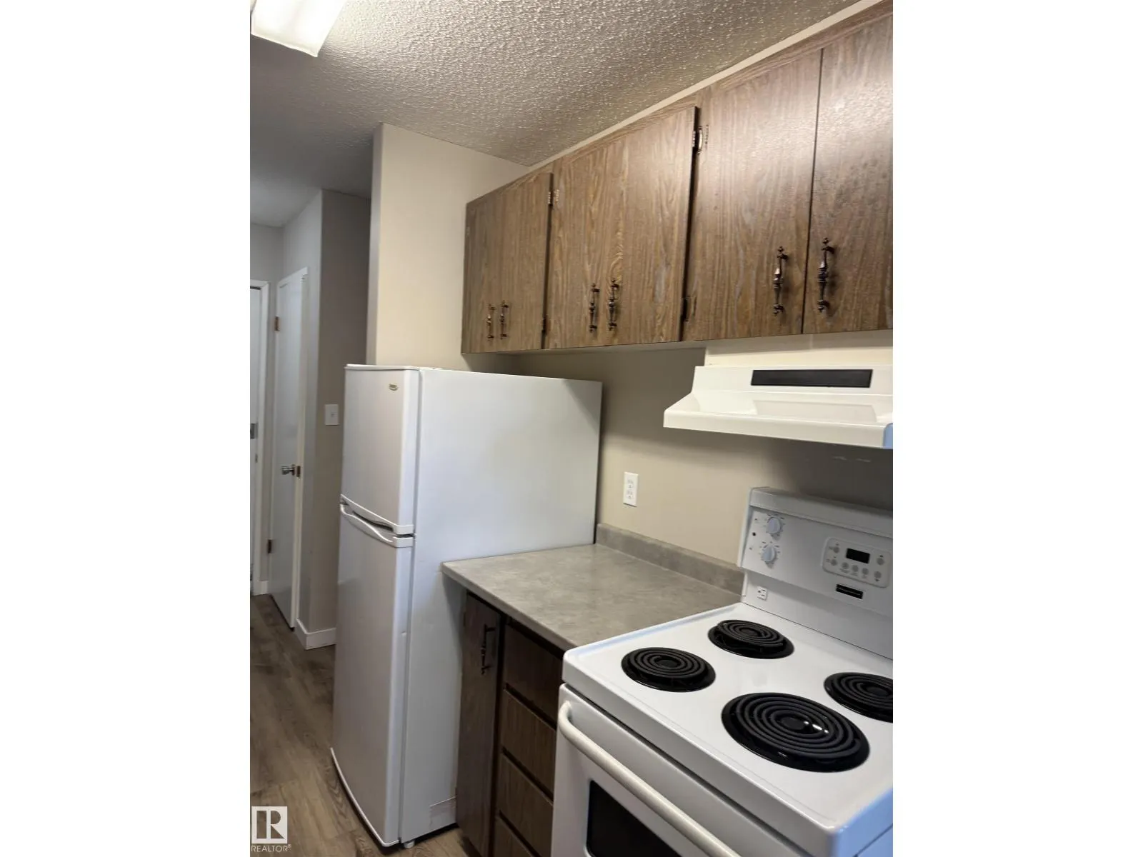 #103 10305 108 AV NW